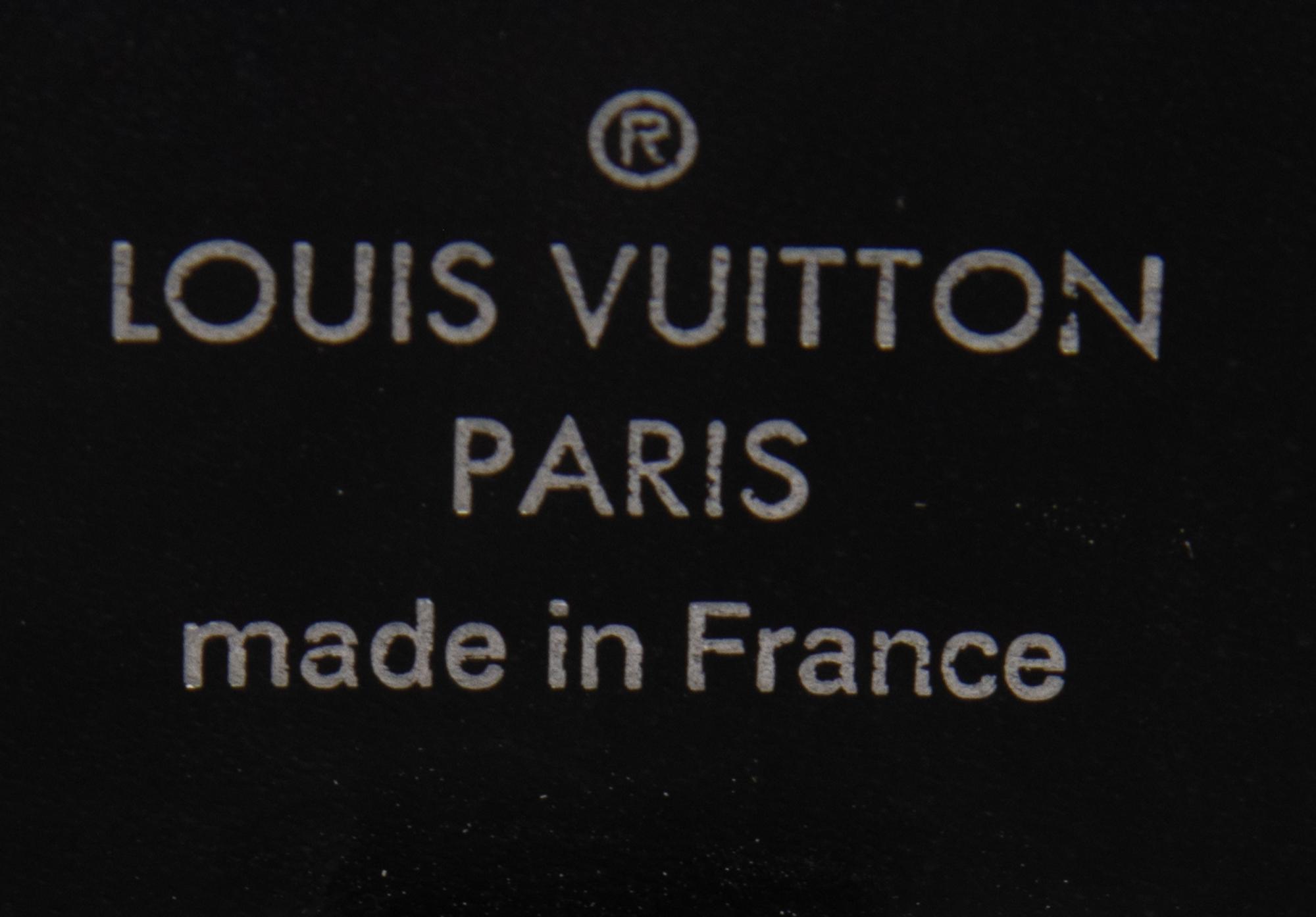LOUIS VUITTON, WHITE EPI SAINT JACQUES PM TOTE