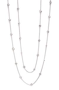 An 18 Karat White Gold and Diamond Station Necklace, 6.40 dwts.
