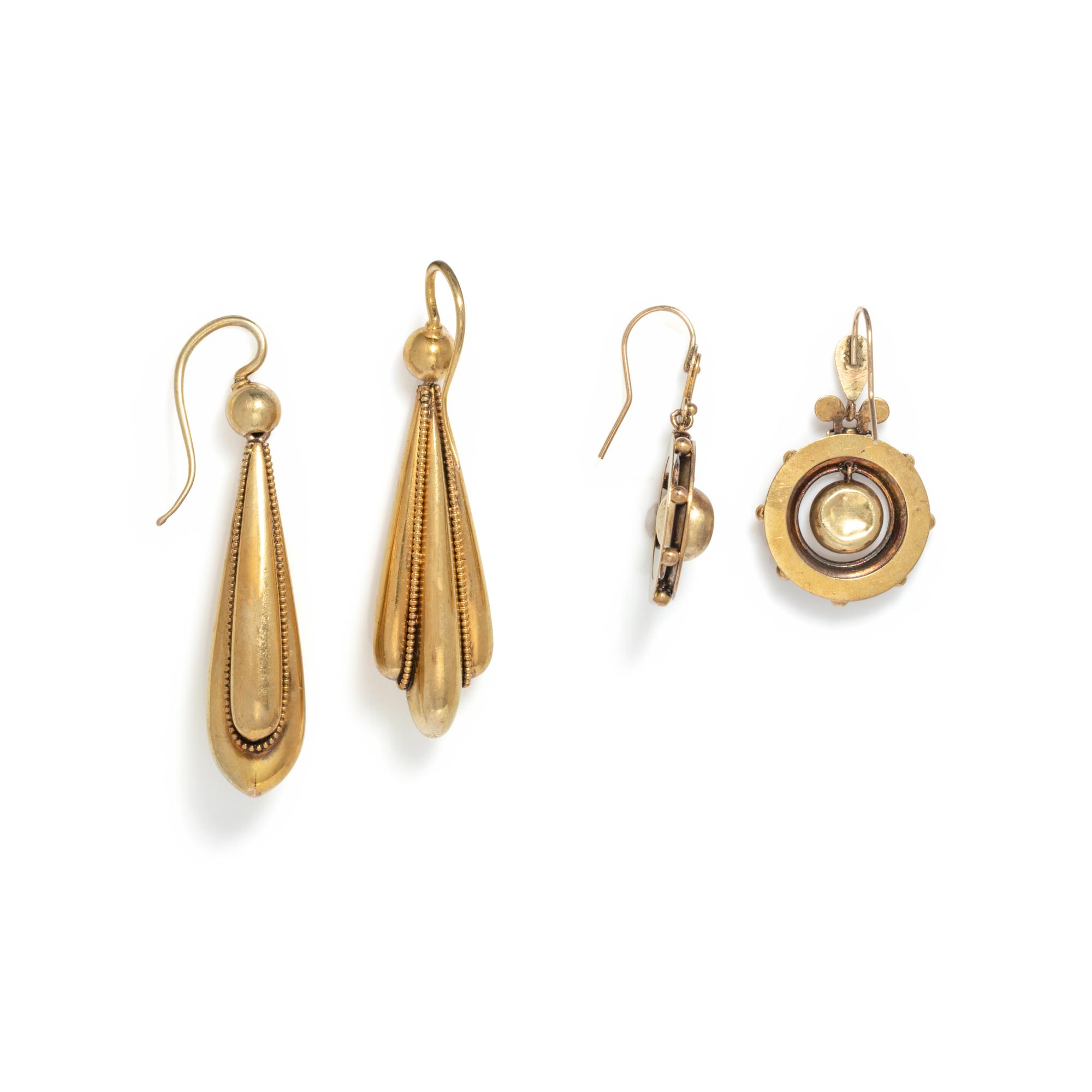 COLLECTION OF ANTIQUE GOLD EARRINGS