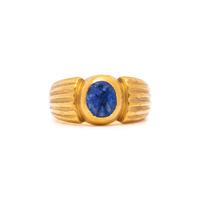 HIGH KARAT YELLOW GOLD AND LAPIS LAZULI INTAGLIO RING