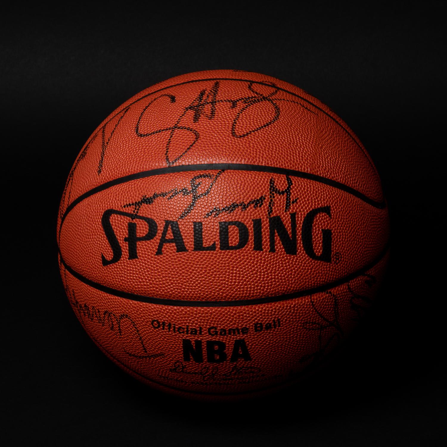 A 1990-91 Michael Jordan and Chicago Bulls Team Signed Basketball (11 Signatures, Beckett LOA),