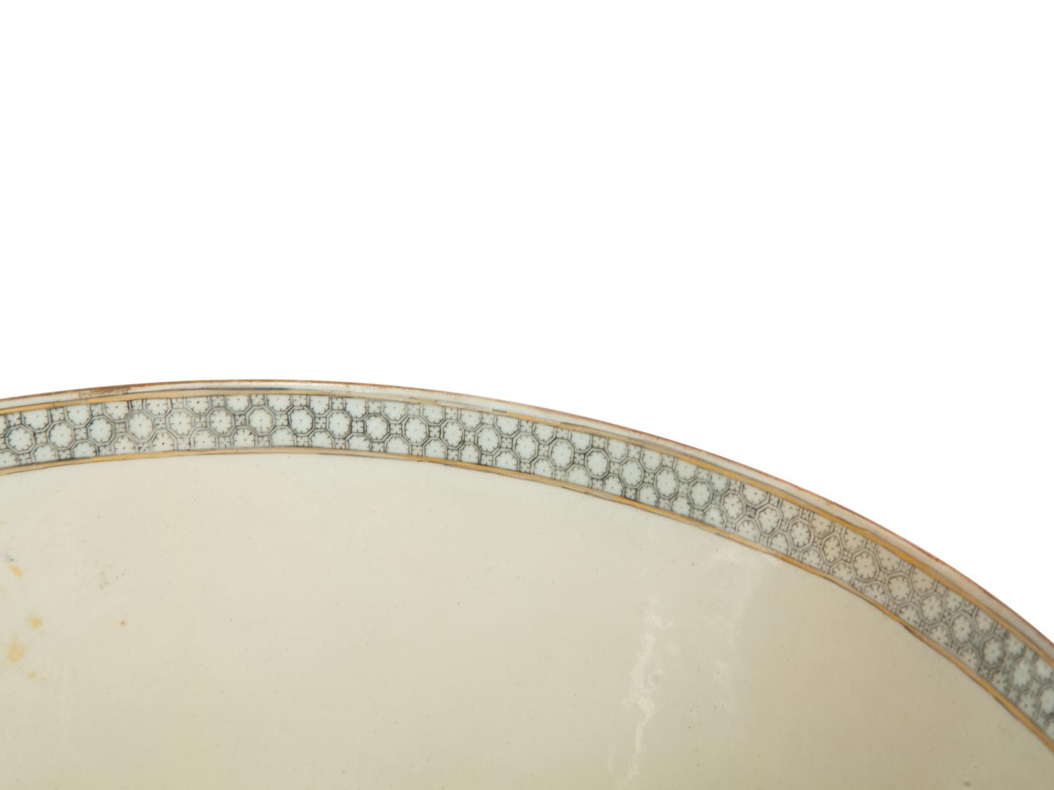 A Chinese Export Grisaille Porcelain Center Bowl
