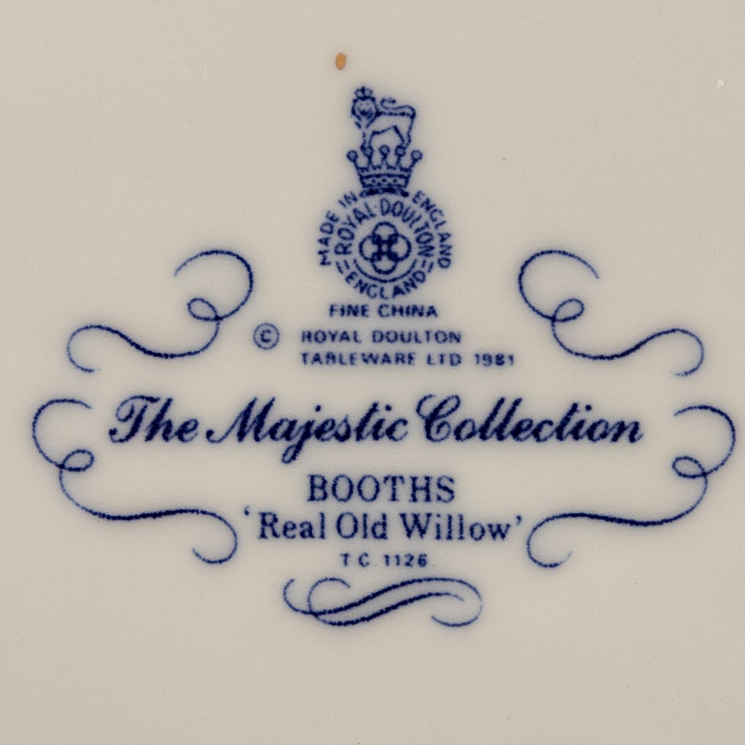 An Extensive Royal Doulton Porcelain Dinner Service