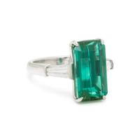 EMERALD AND DIAMOND RING