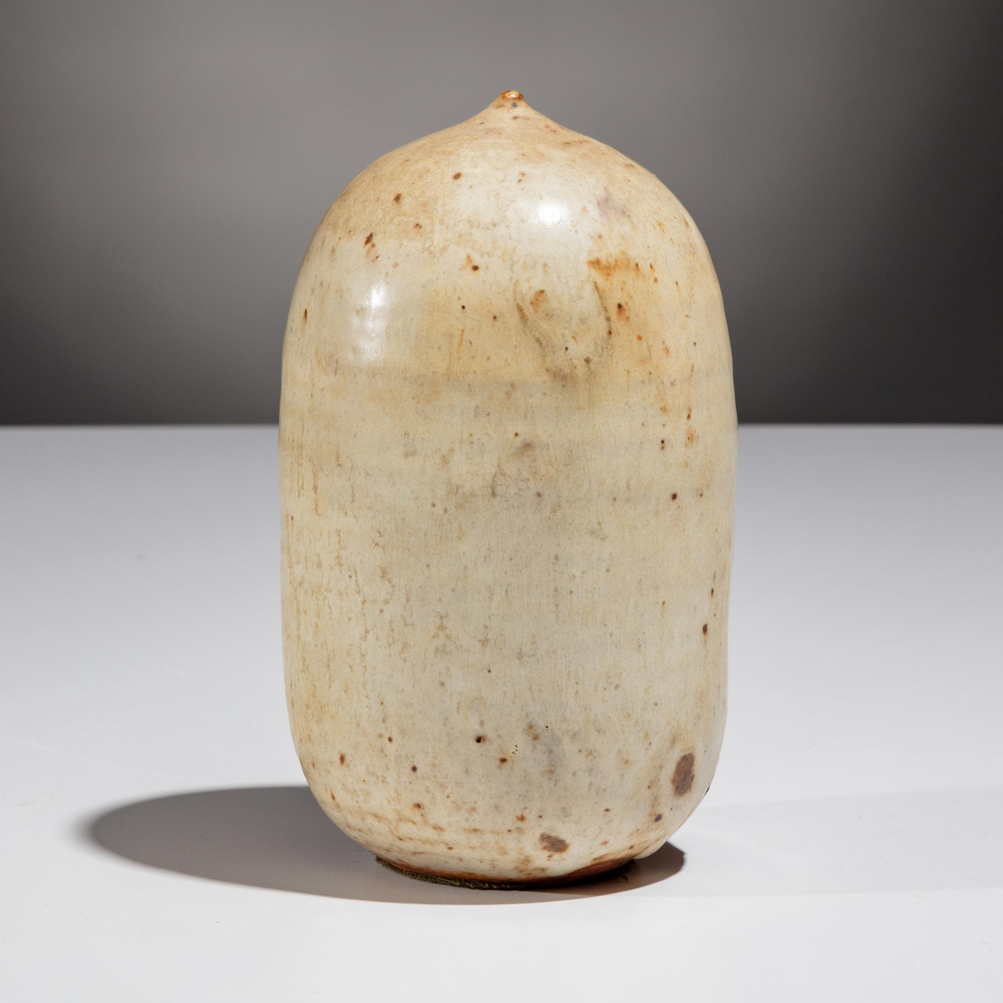 Toshiko Takaezu (American, 1922–2011) — Closed Form