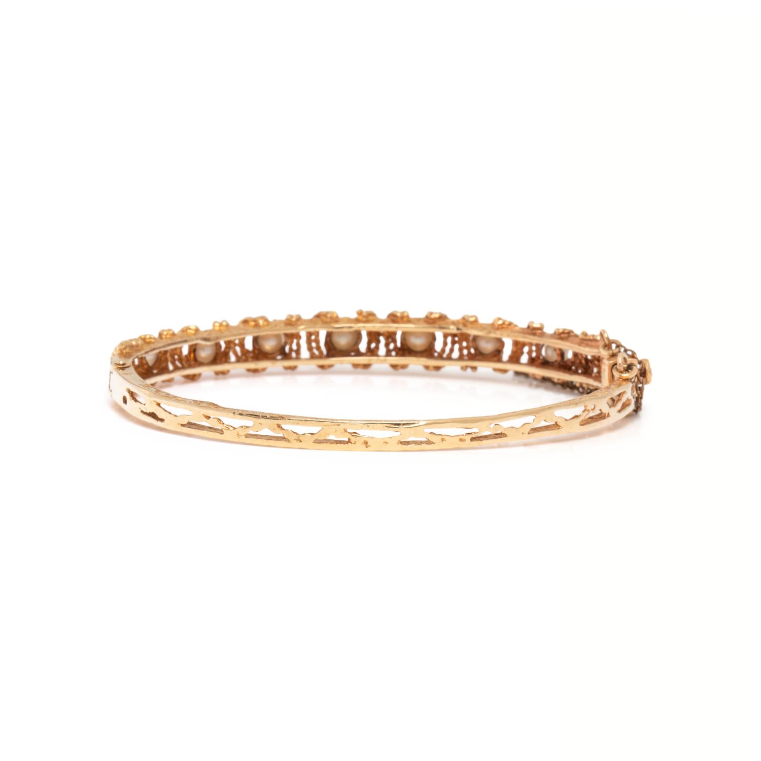 YELLOW GOLD AND CULTURED PEARL BANGLE BRACELET