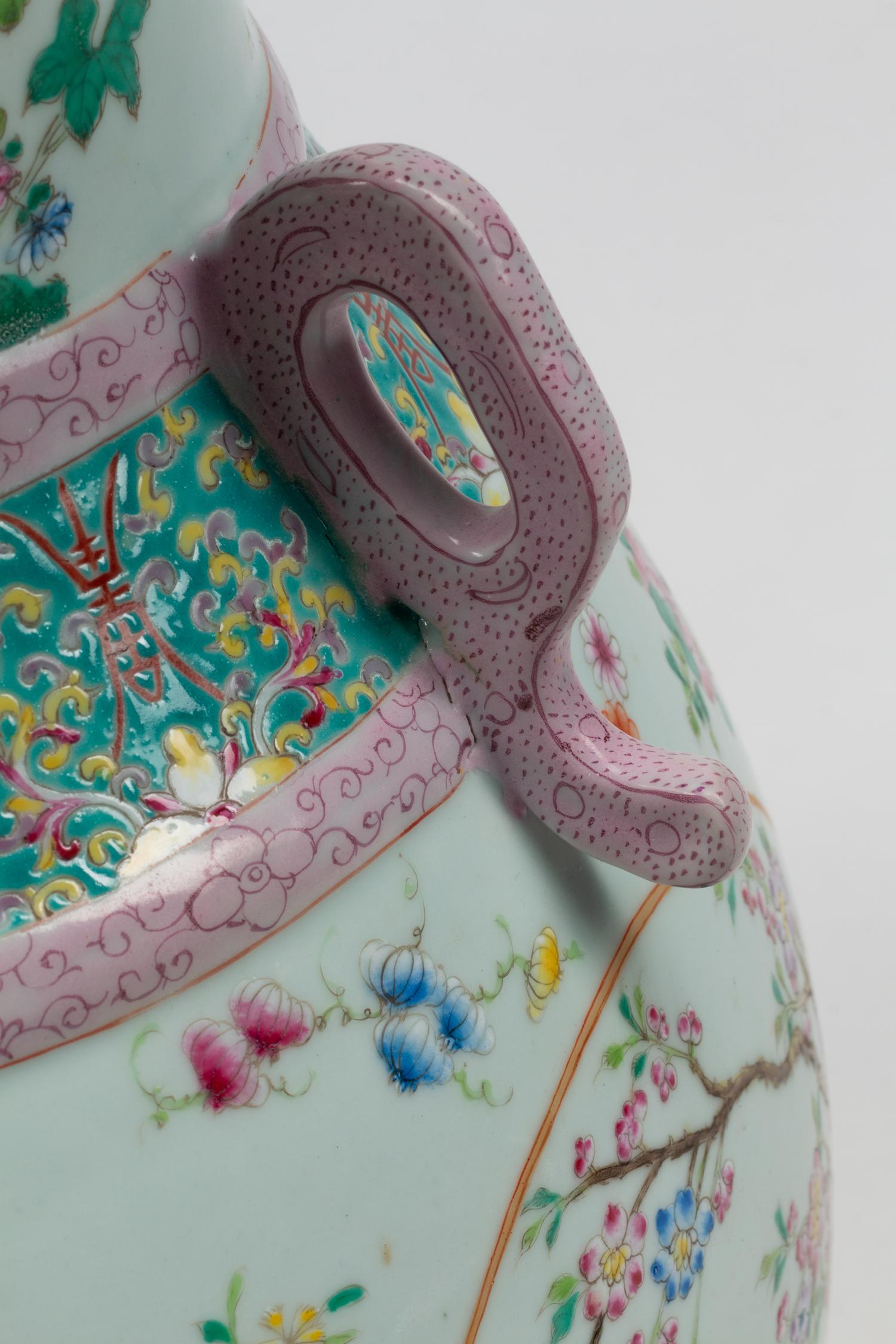 A Chinese Export Style Porcelain Vase on a Carved Giltwood Base