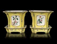 A Pair of Chinese Sgraffito Yellow Ground Famille Rose Porcelain Cache Pots