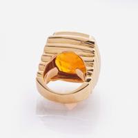 An 18K Yellow Gold and Citrine Ring