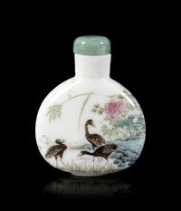 A Painted Enamel on White Glass Snuff Bottle