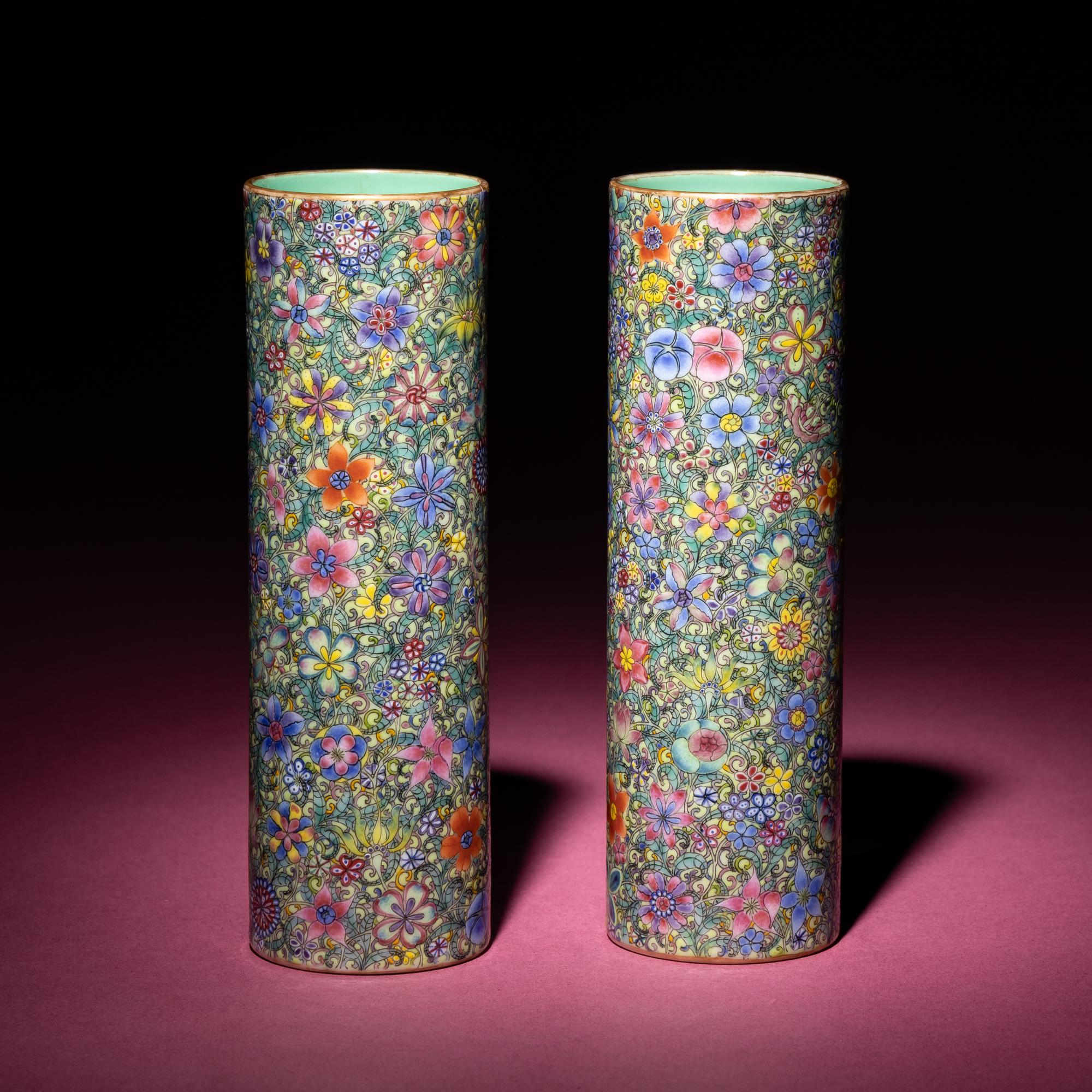 A Pair of Chinese Famille Rose 'Mille Fleur' Porcelain Brush Holders, Early 20th Century — 民國 粉彩百花不落地筆筒一對