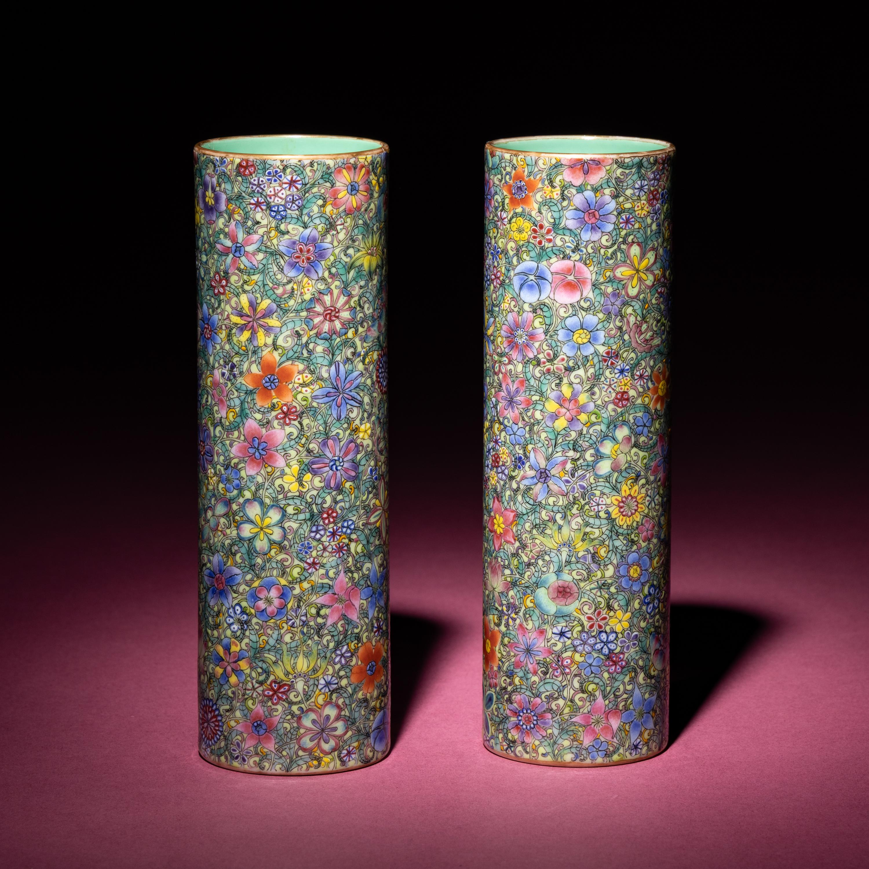 A Pair of Chinese Famille Rose 'Mille Fleur' Porcelain Brush Holders, Early 20th Century — 民國 粉彩百花不落地筆筒一對