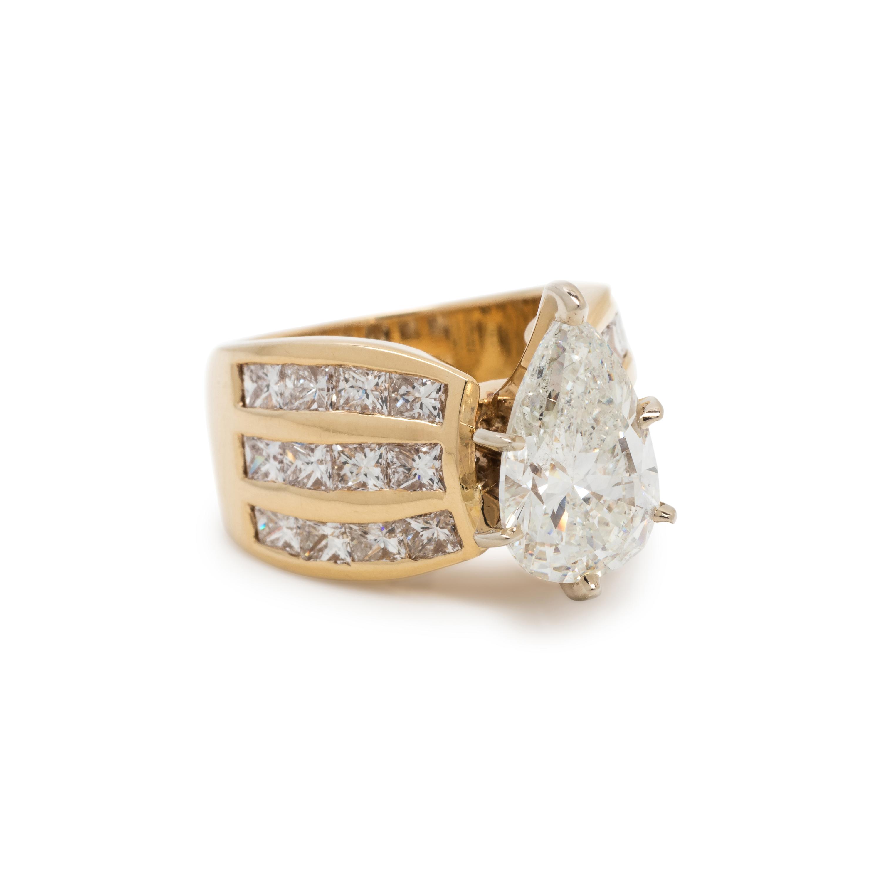 DIAMOND RING