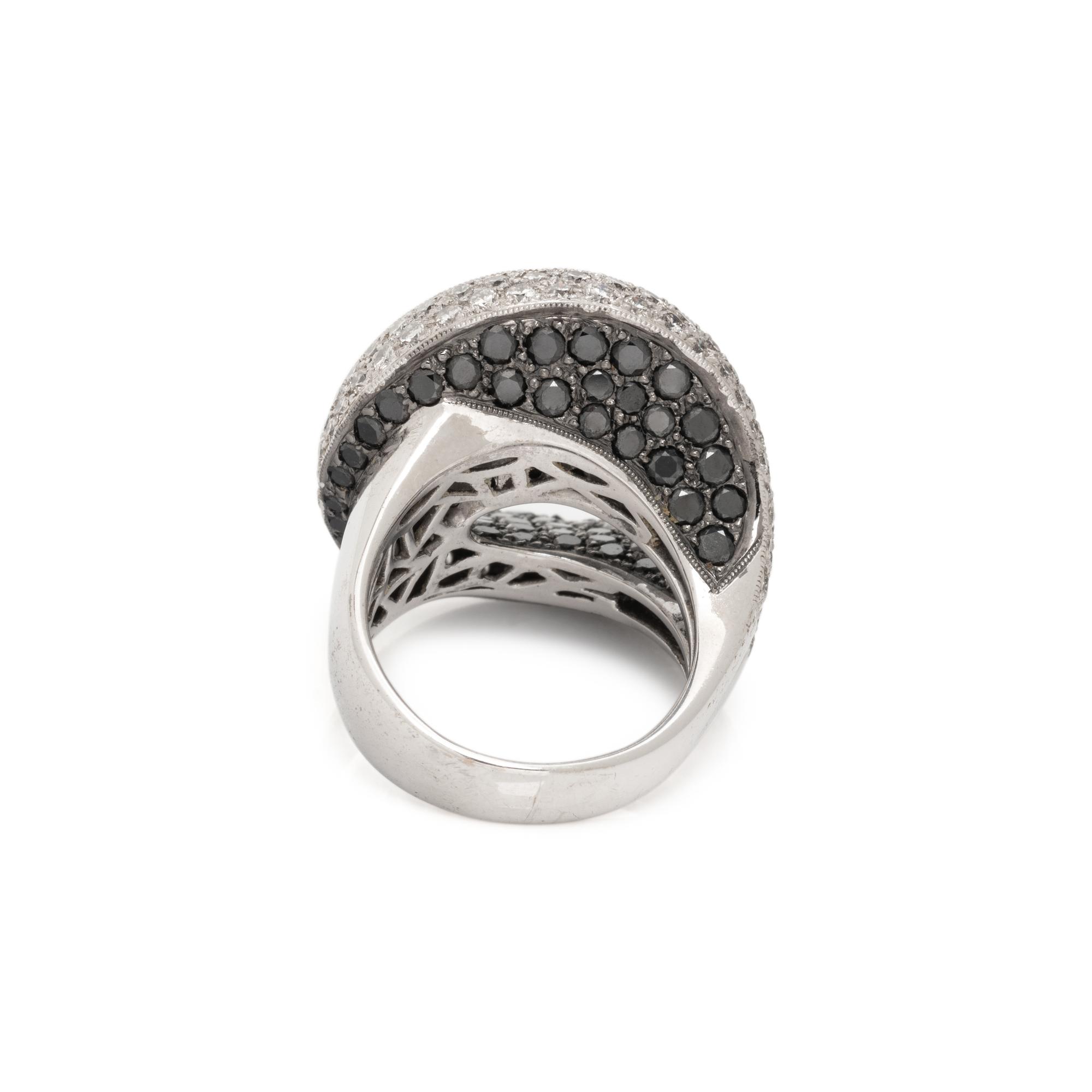 DIAMOND AND BLACK DIAMOND RING