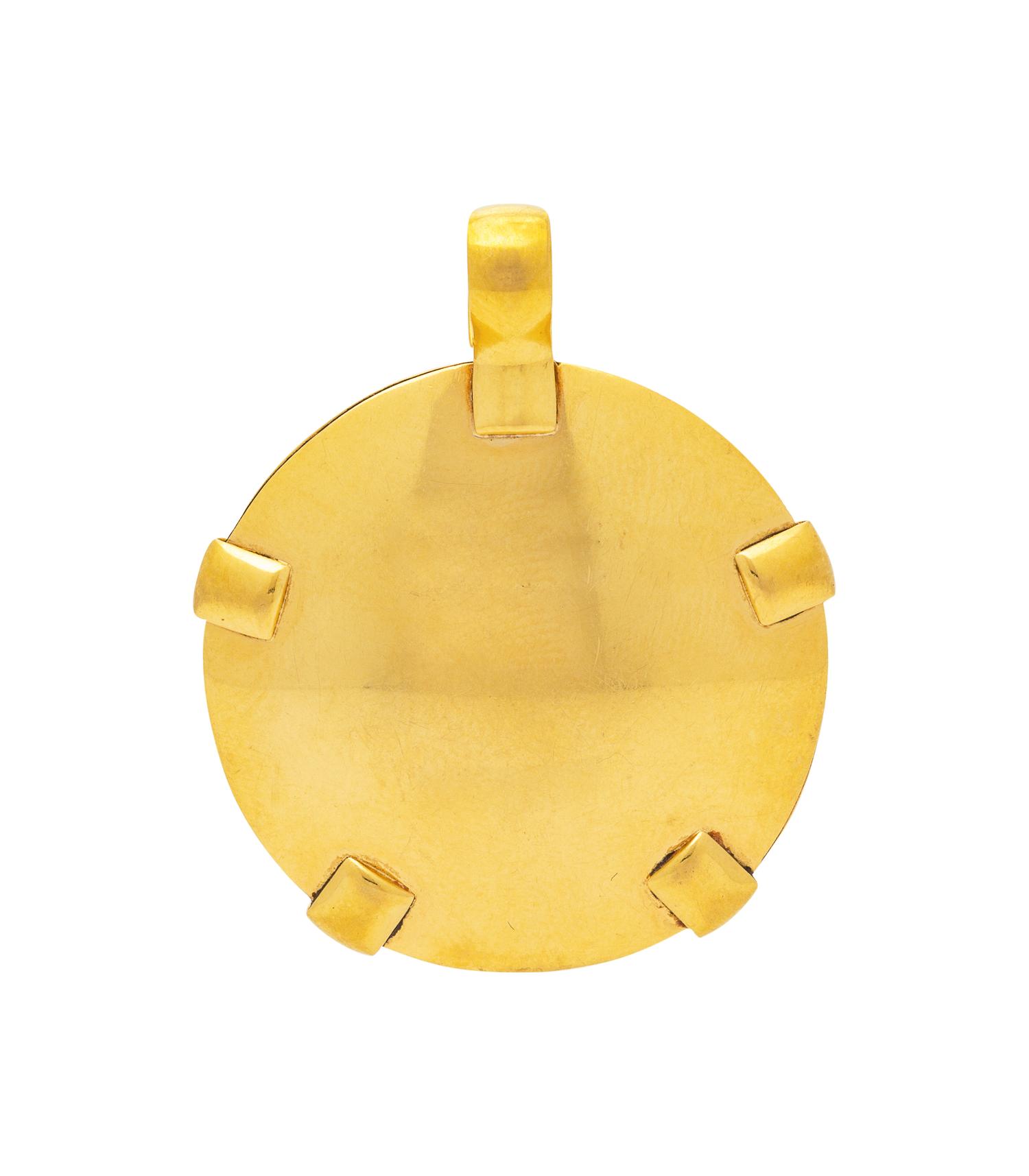 An 18 Karat Yellow Gold Pendant,