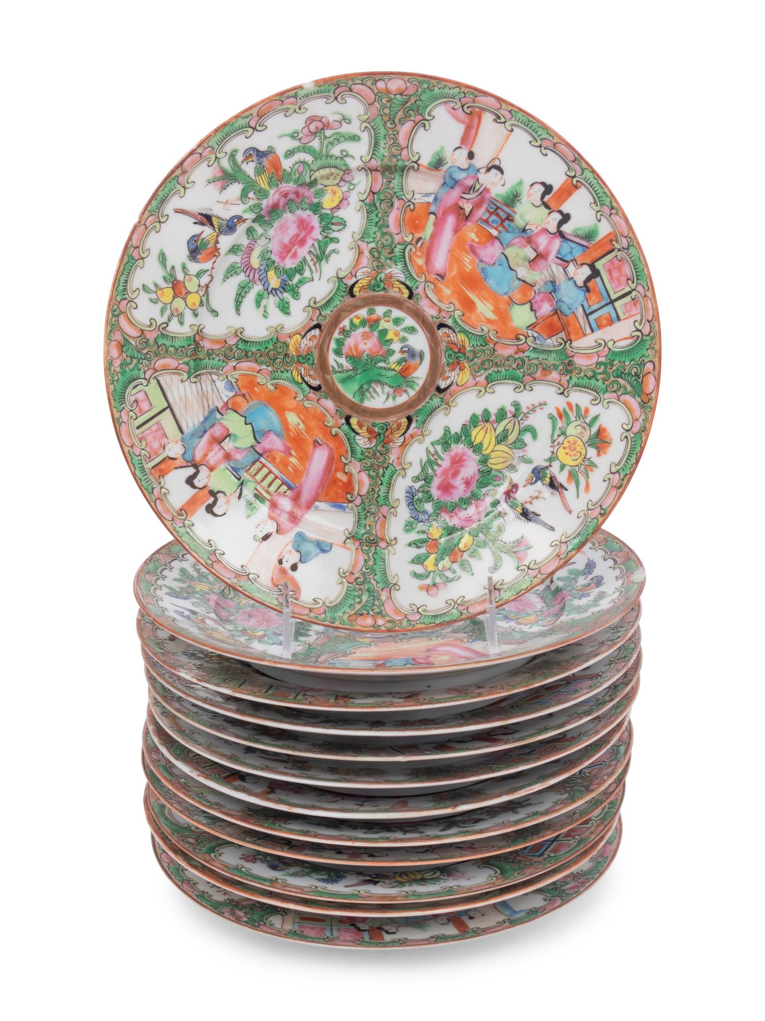 A Chinese Export Rose Medallion Porcelain Dining Set