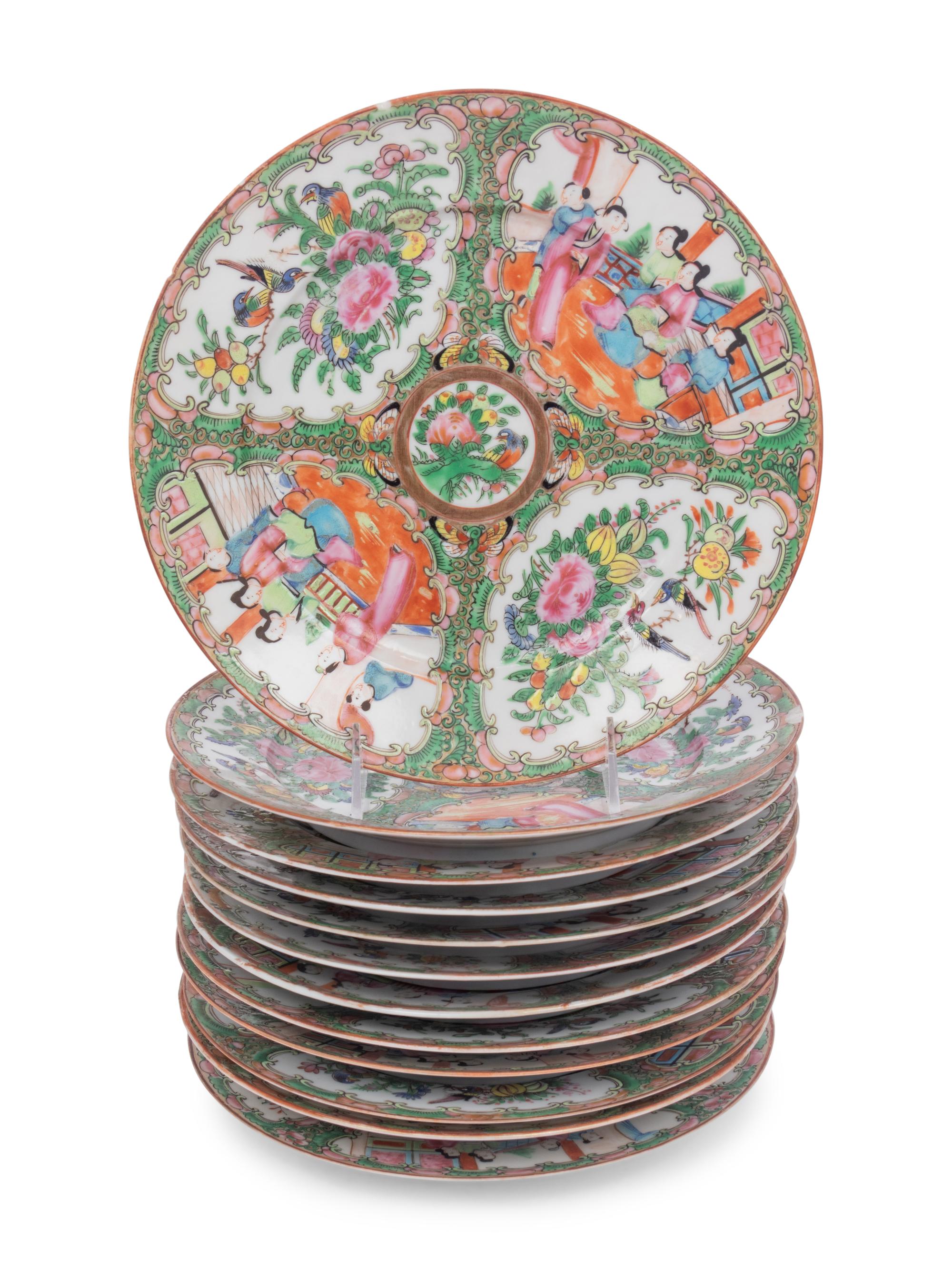 A Chinese Export Rose Medallion Porcelain Dining Set