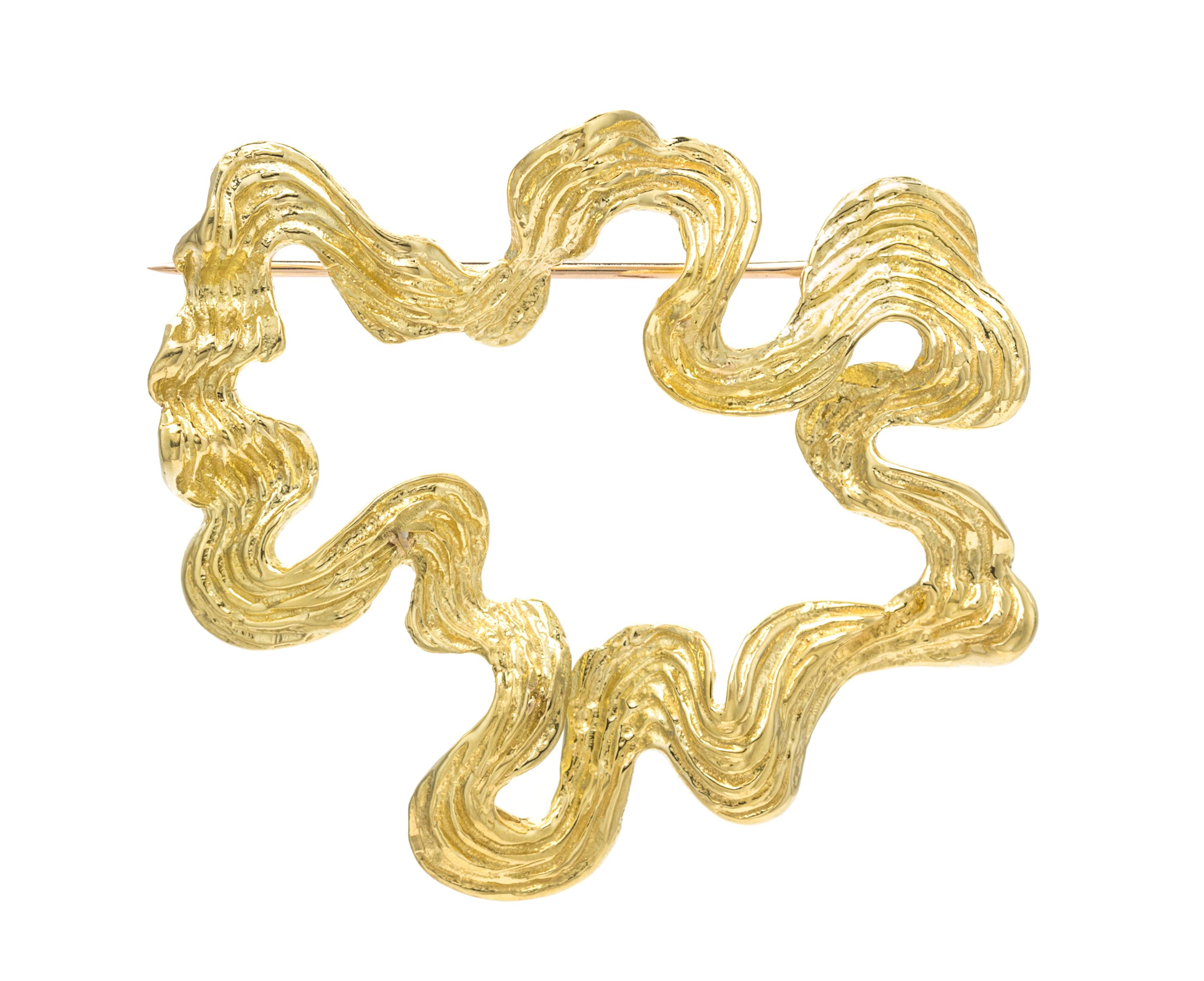 An 18 Karat Yellow Gold Brooch, 14.00 dwts.