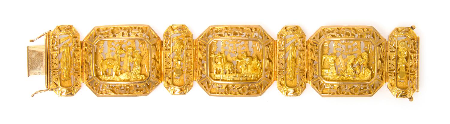 An 18 Karat Yellow Gold Link Bracelet, 52.70 dwts.