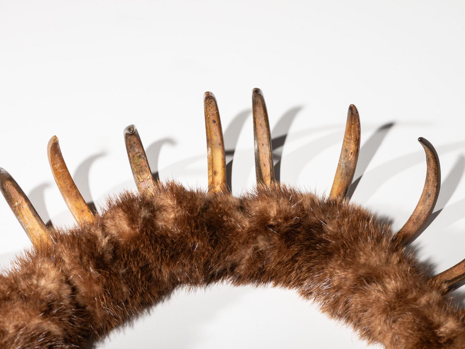 Plains Imitation Bear Claw Necklace