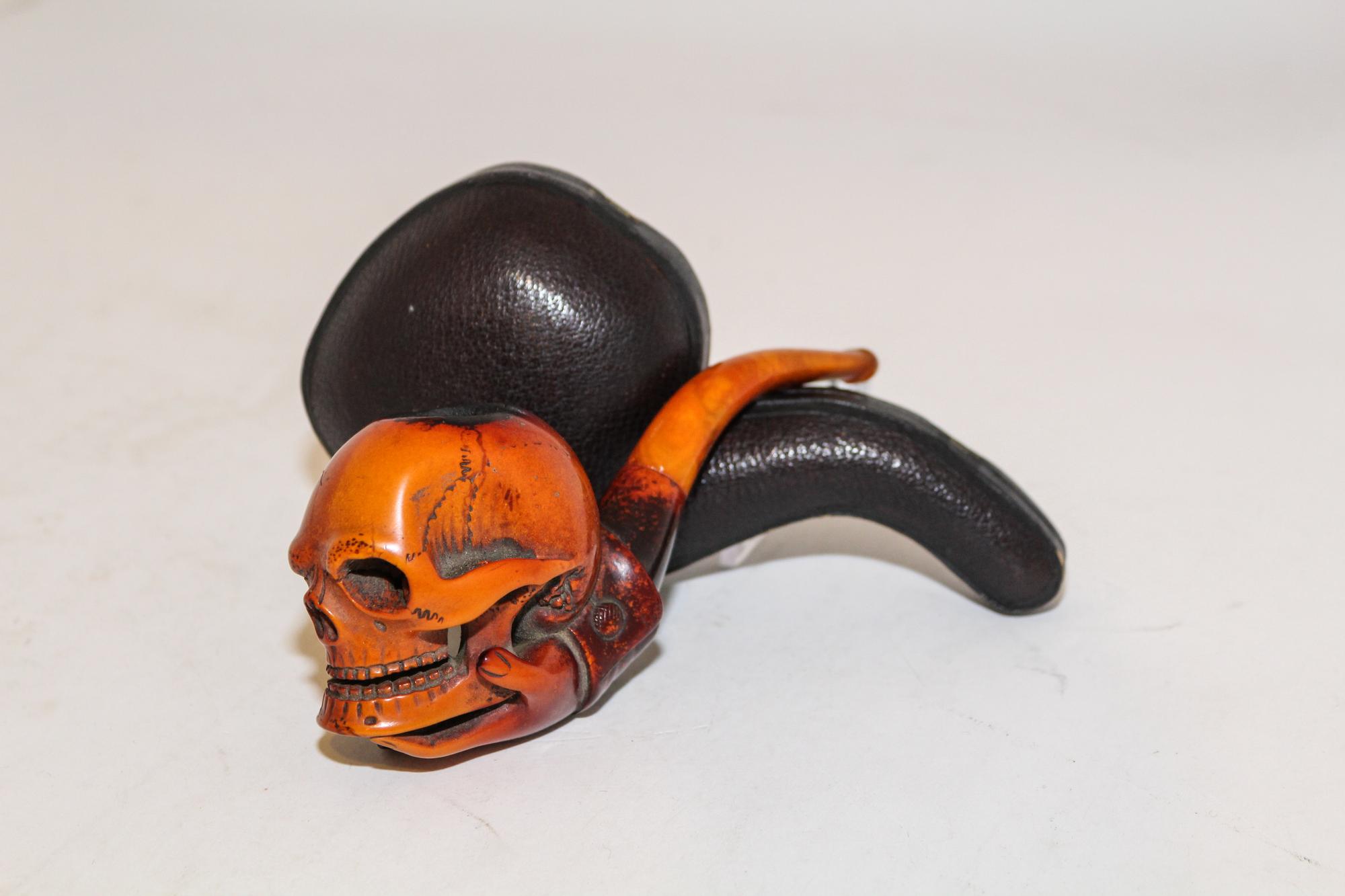 A Meershaum and Wood Pipe Length 6 inches.