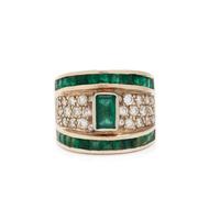EMERALD AND DIAMOND RING