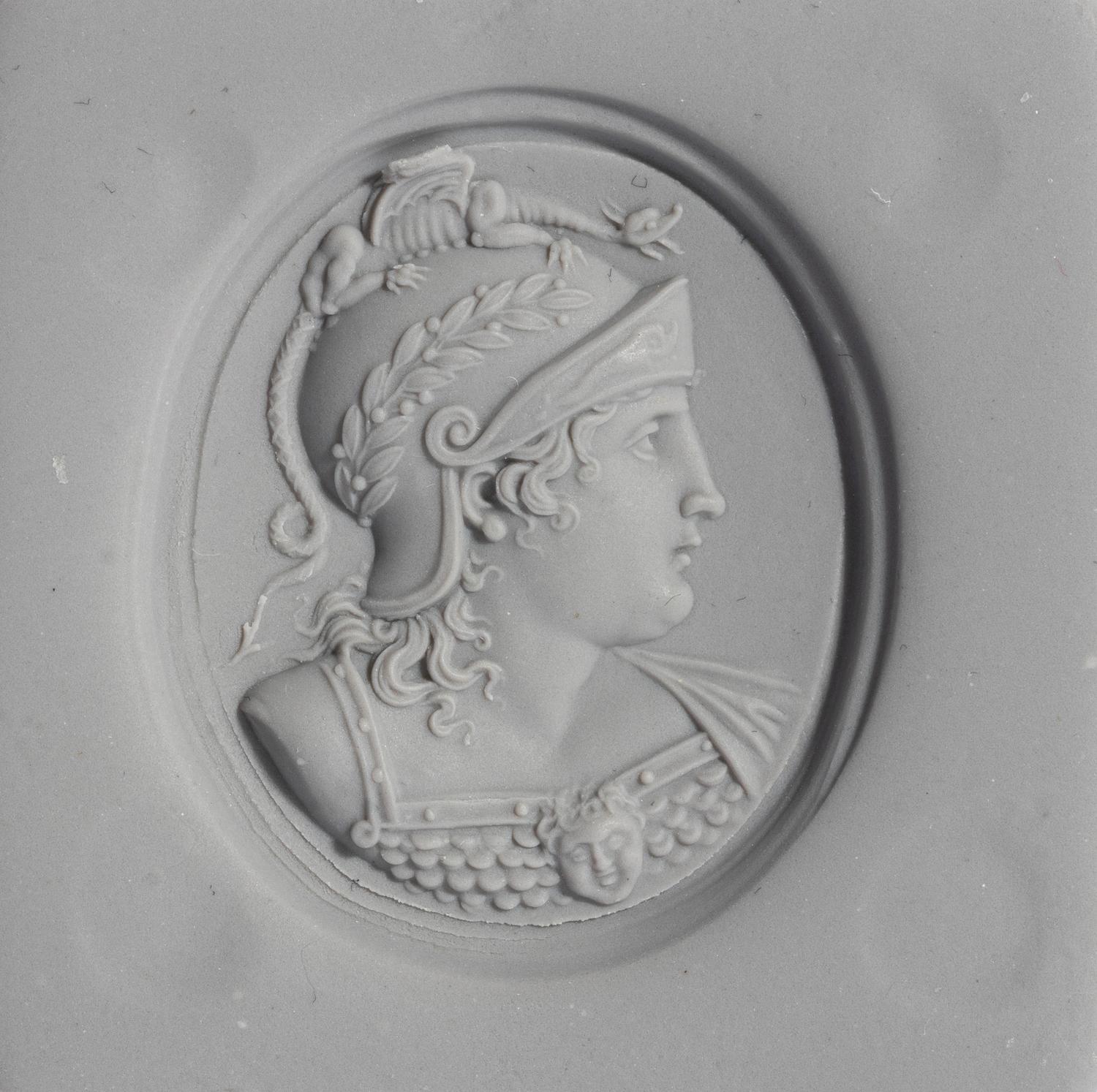 A Fine Neoclassical Gold and Agate Finger Ring with a Bust of the Goddess Athena