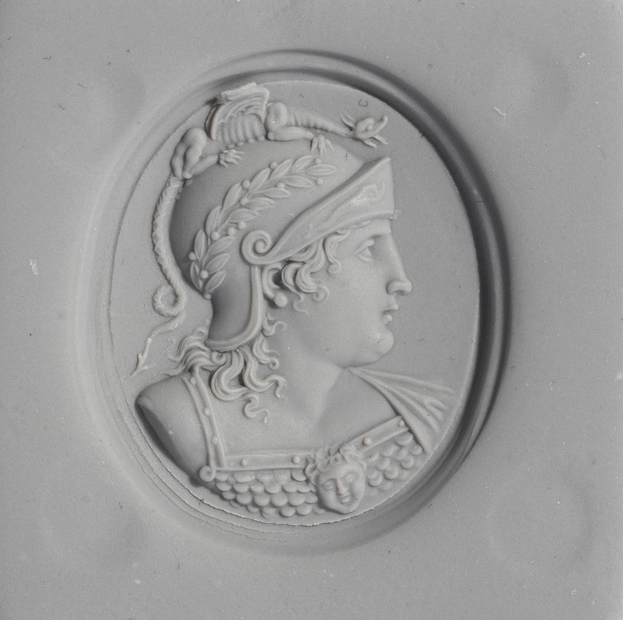 A Fine Neoclassical Gold and Agate Finger Ring with a Bust of the Goddess Athena