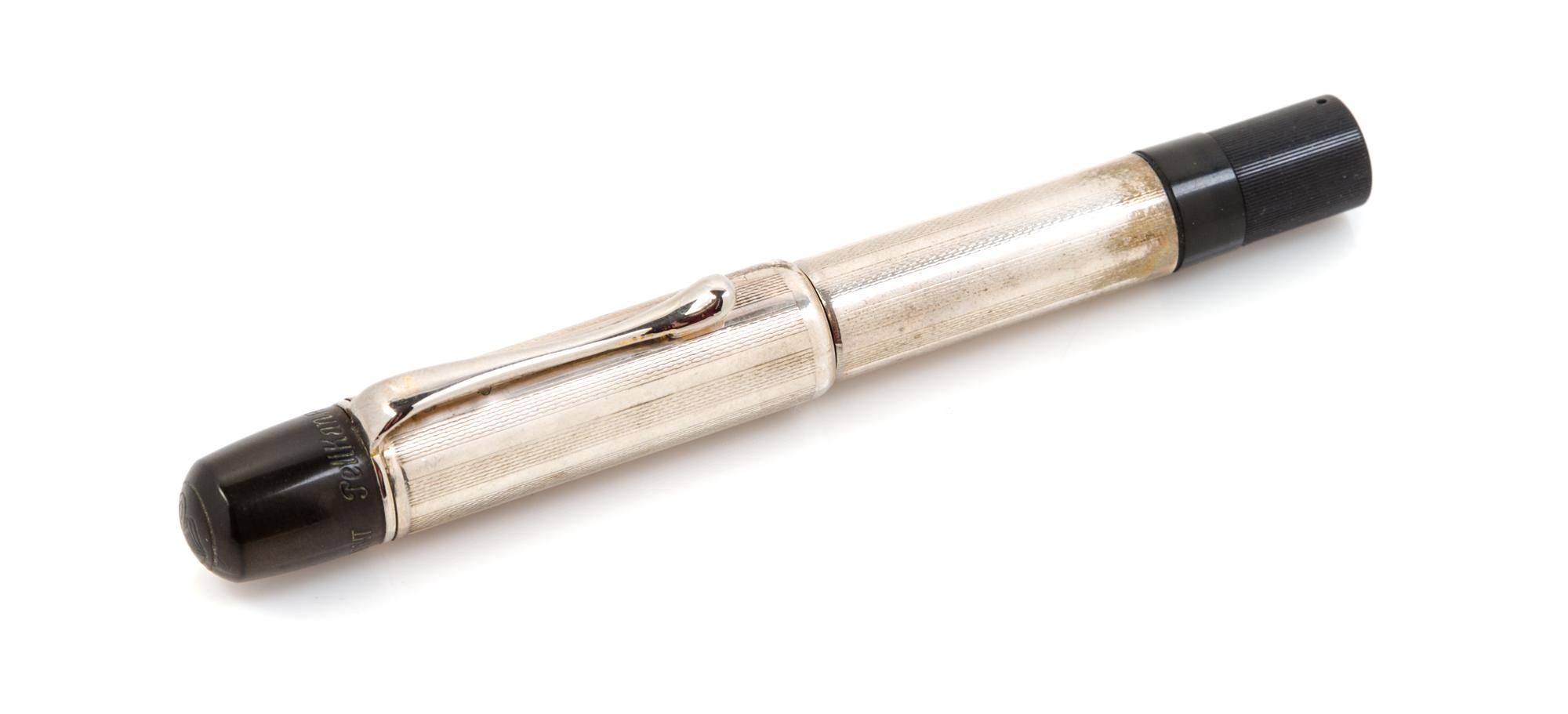 A Vintage Pelikan 100 Fountain Pen Length 4 1/2 inches.