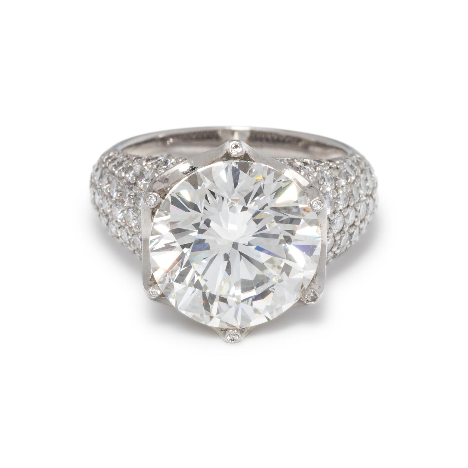 DIAMOND RING