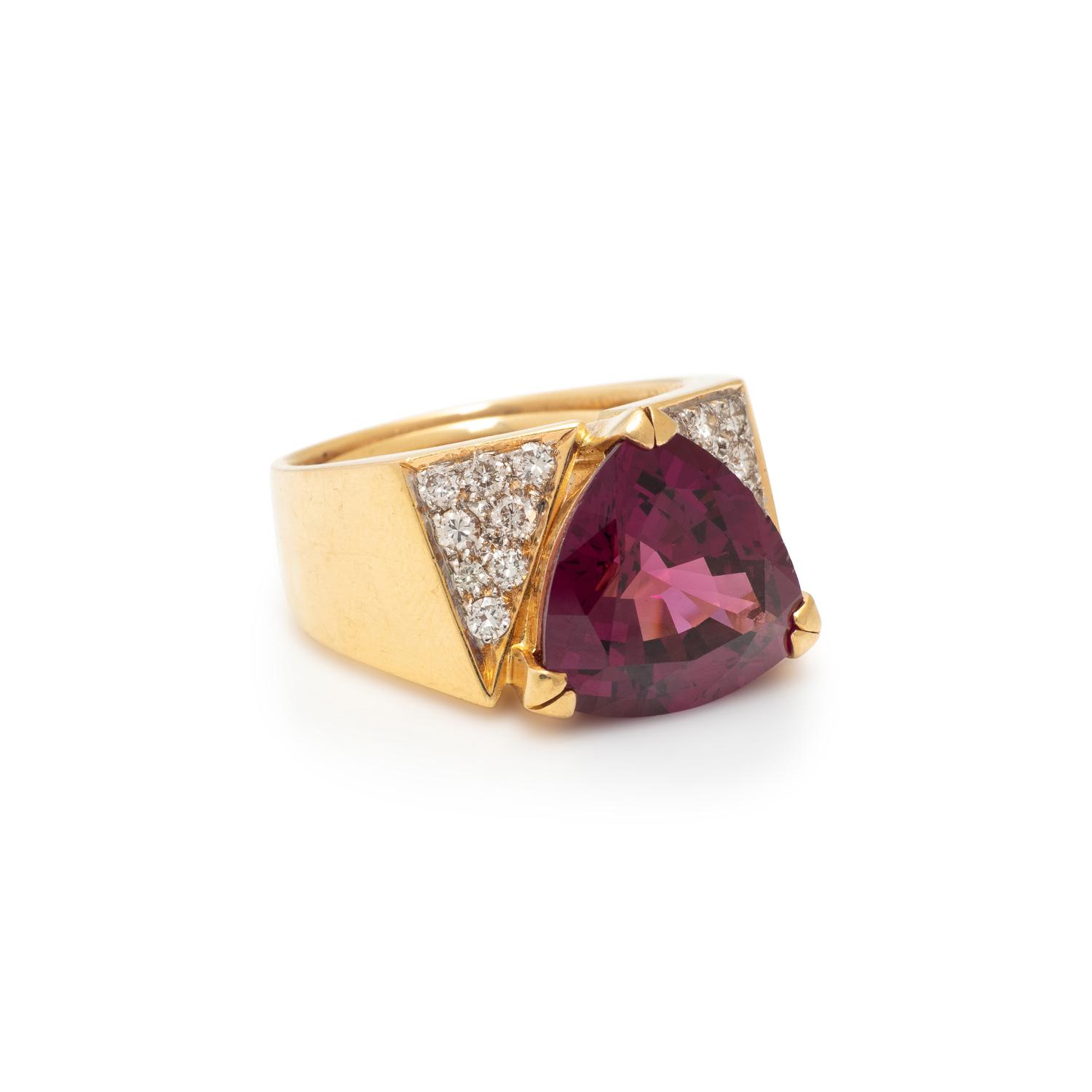 GARNET AND DIAMOND RING