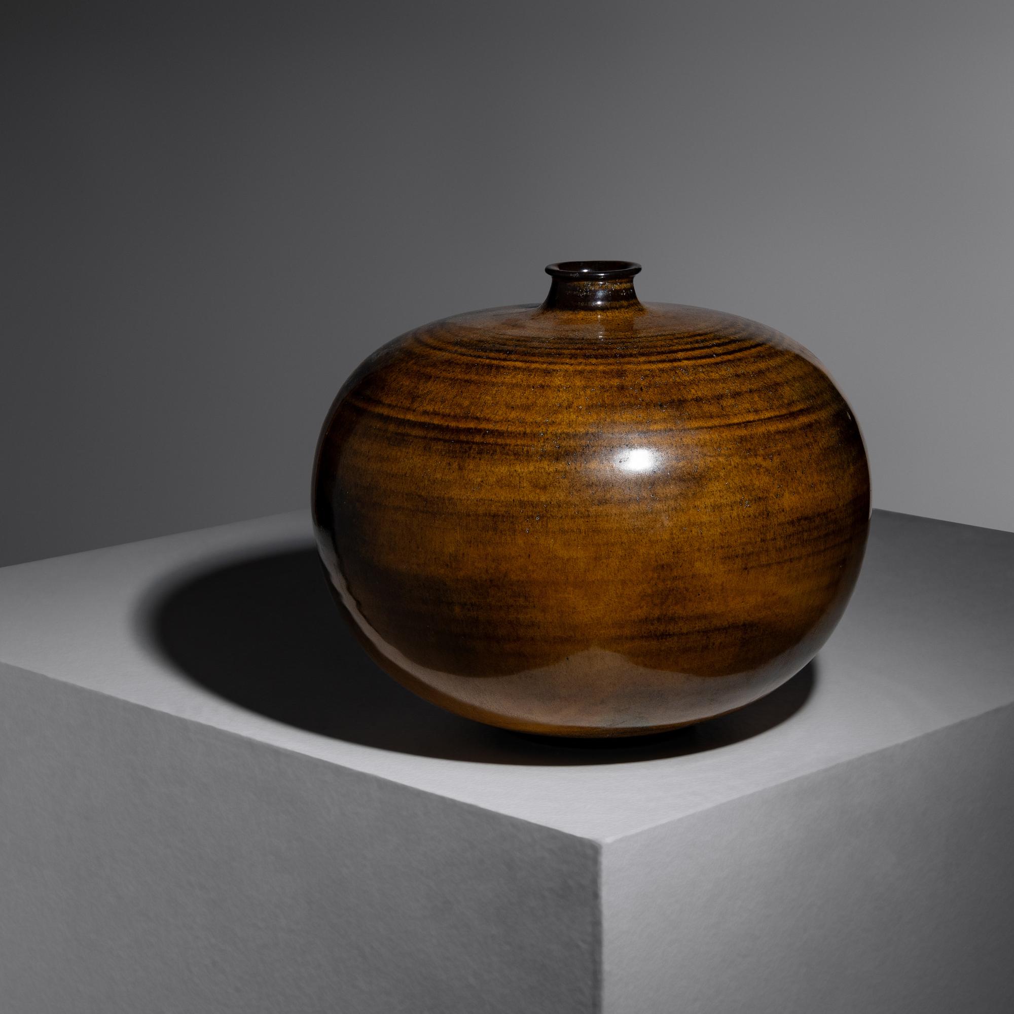 Early Vase, 1946 Los Angeles, California, USA