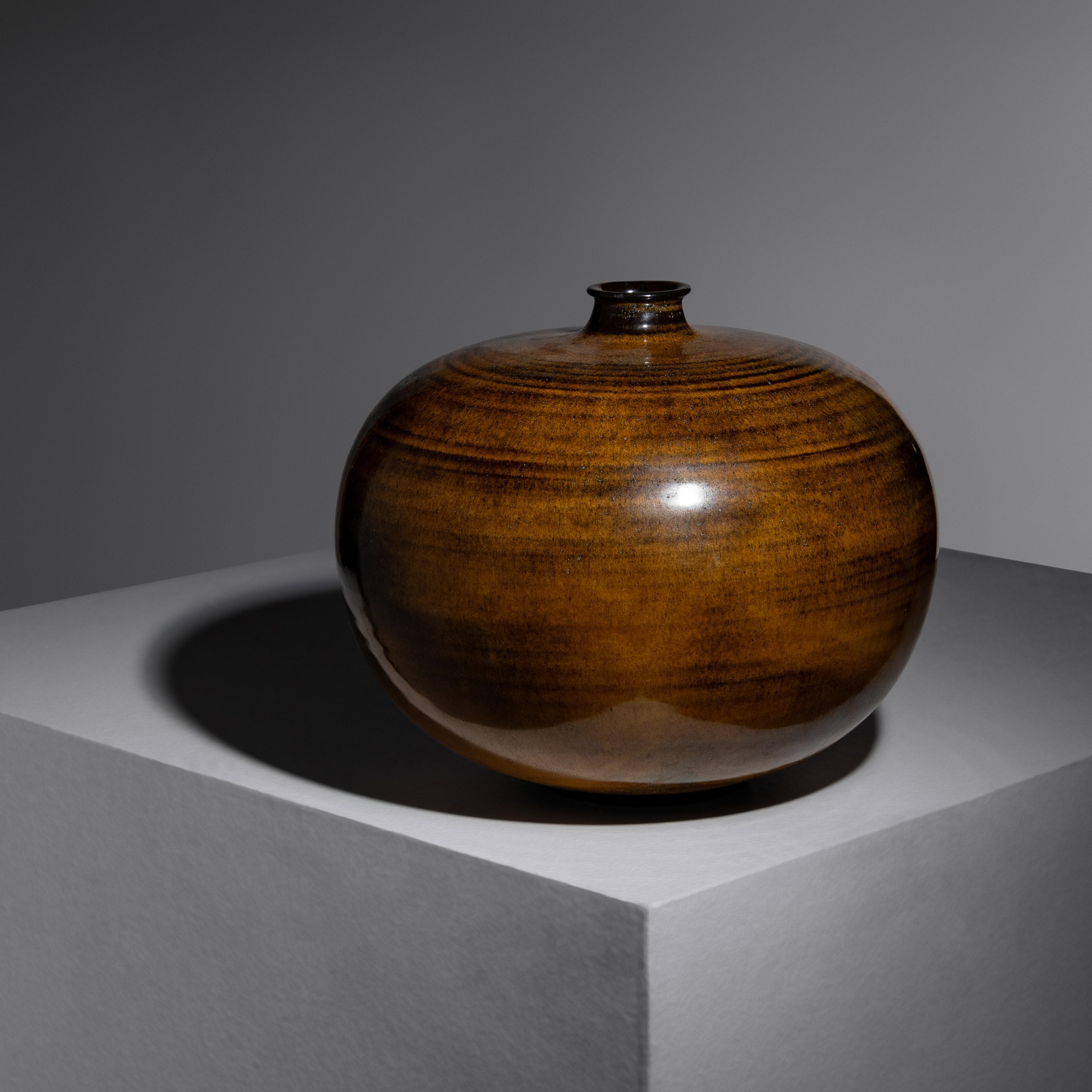 Early Vase, 1946 Los Angeles, California, USA