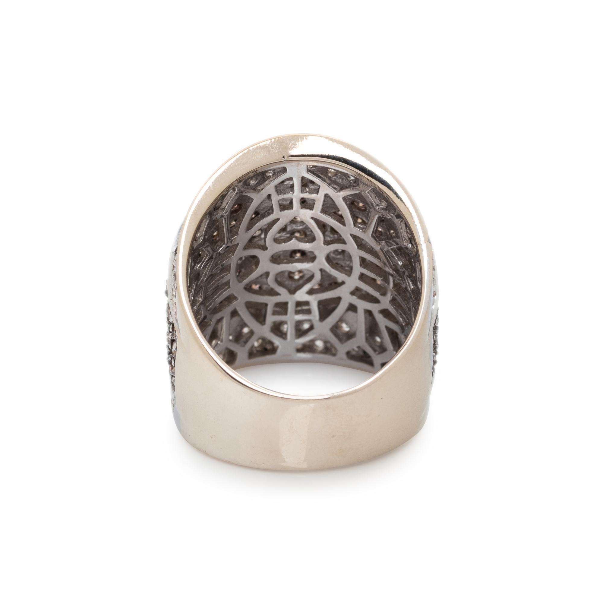 COLORED DIAMOND AND DIAMOND RING