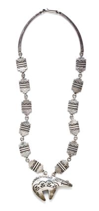 A Sterling Silver Bear Motif Necklace, Navajo, 72.10 dwts.