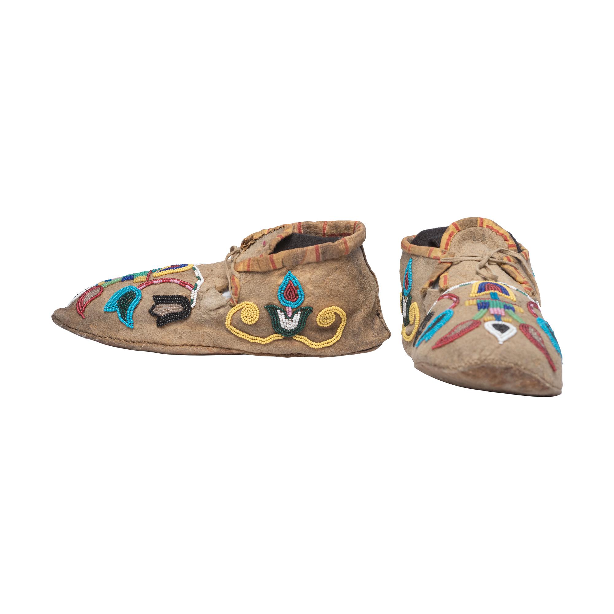 Plateau Beaded Hide Moccasins