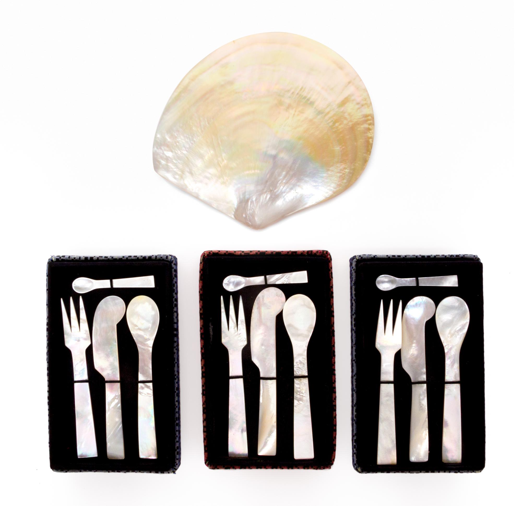 A Group of Table Articles Width of dish 7 1/4 inches.
