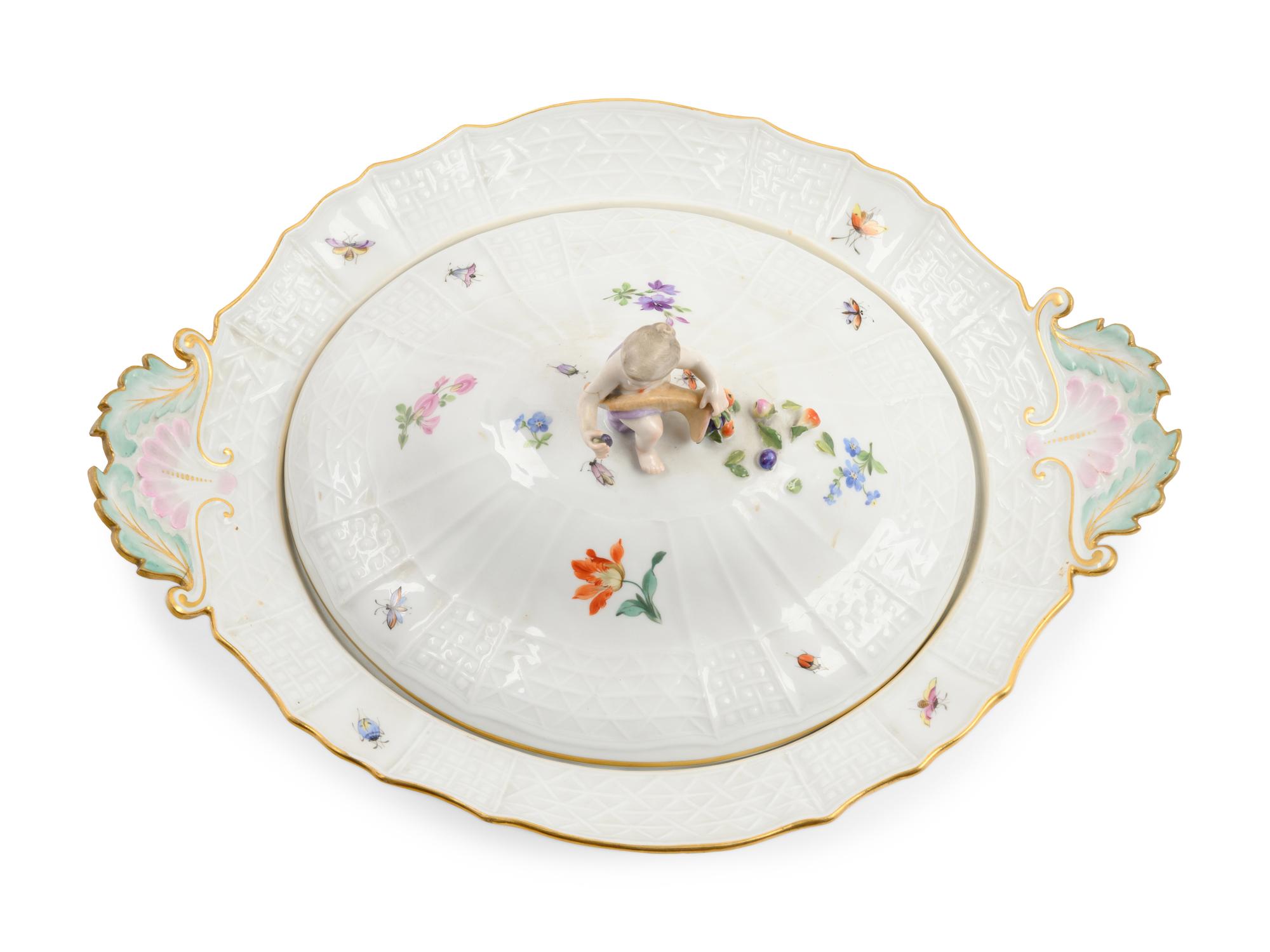 A Pair of Meissen Porcelain Covered Entree Dishes