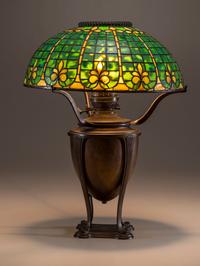 Fleur-de-Lis Table Lamp