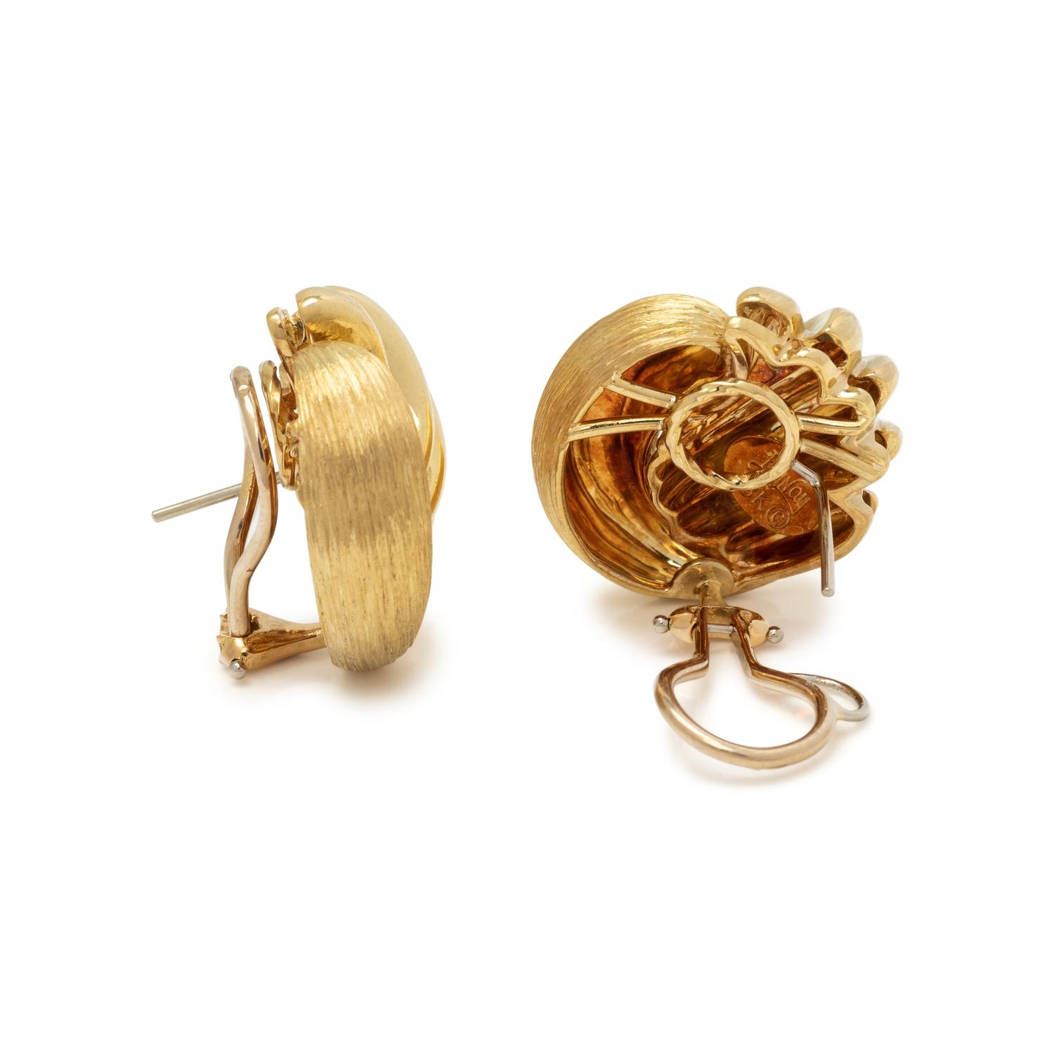 HENRY DUNAY, YELLOW GOLD EARCLIPS