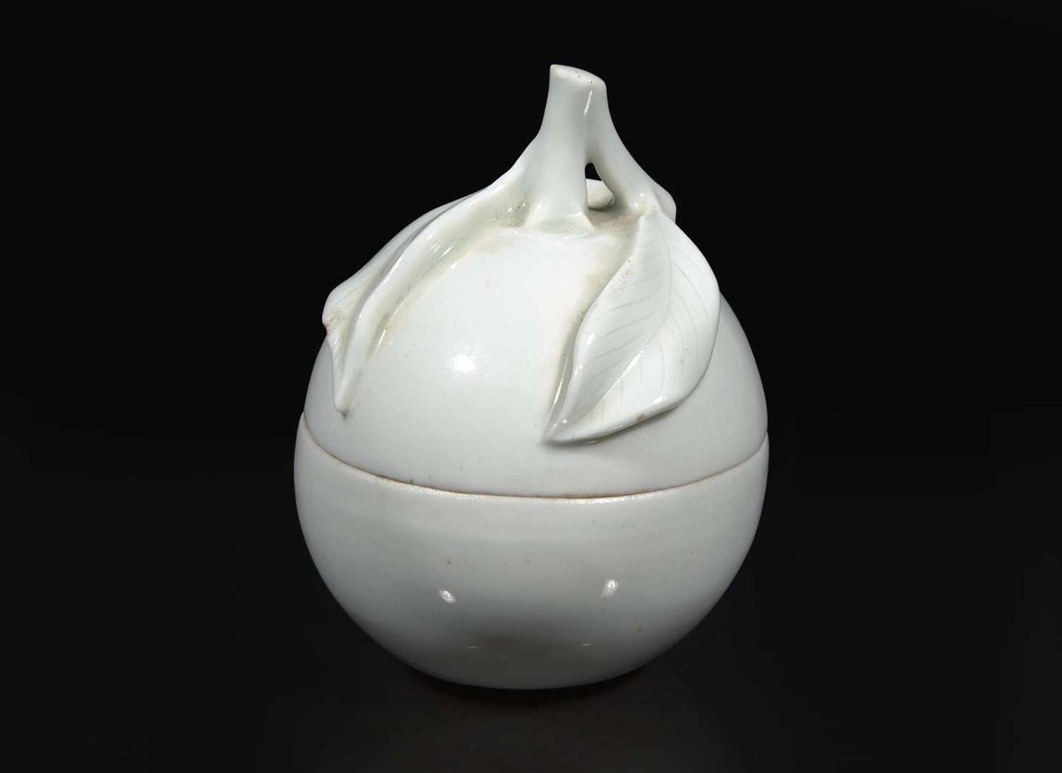 A Chinese blanc de Chine small fruit-form incense holder 德化窯果形小香盒