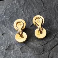 Gail Bird and Yazzie Johnson (Kewa-Laguna, b. 1949) / (Diné, b. 1946) — 18K Gold and Jet Clip Earrings