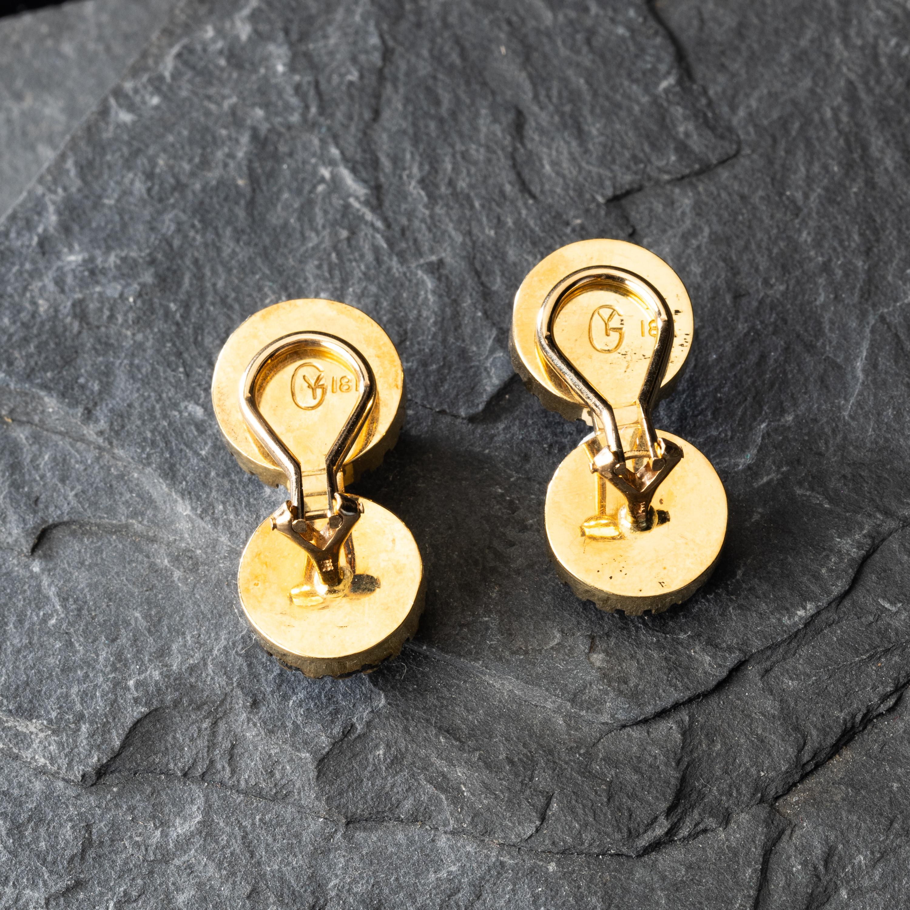 Gail Bird and Yazzie Johnson (Kewa-Laguna, b. 1949) / (Diné, b. 1946) — 18K Gold and Jet Clip Earrings