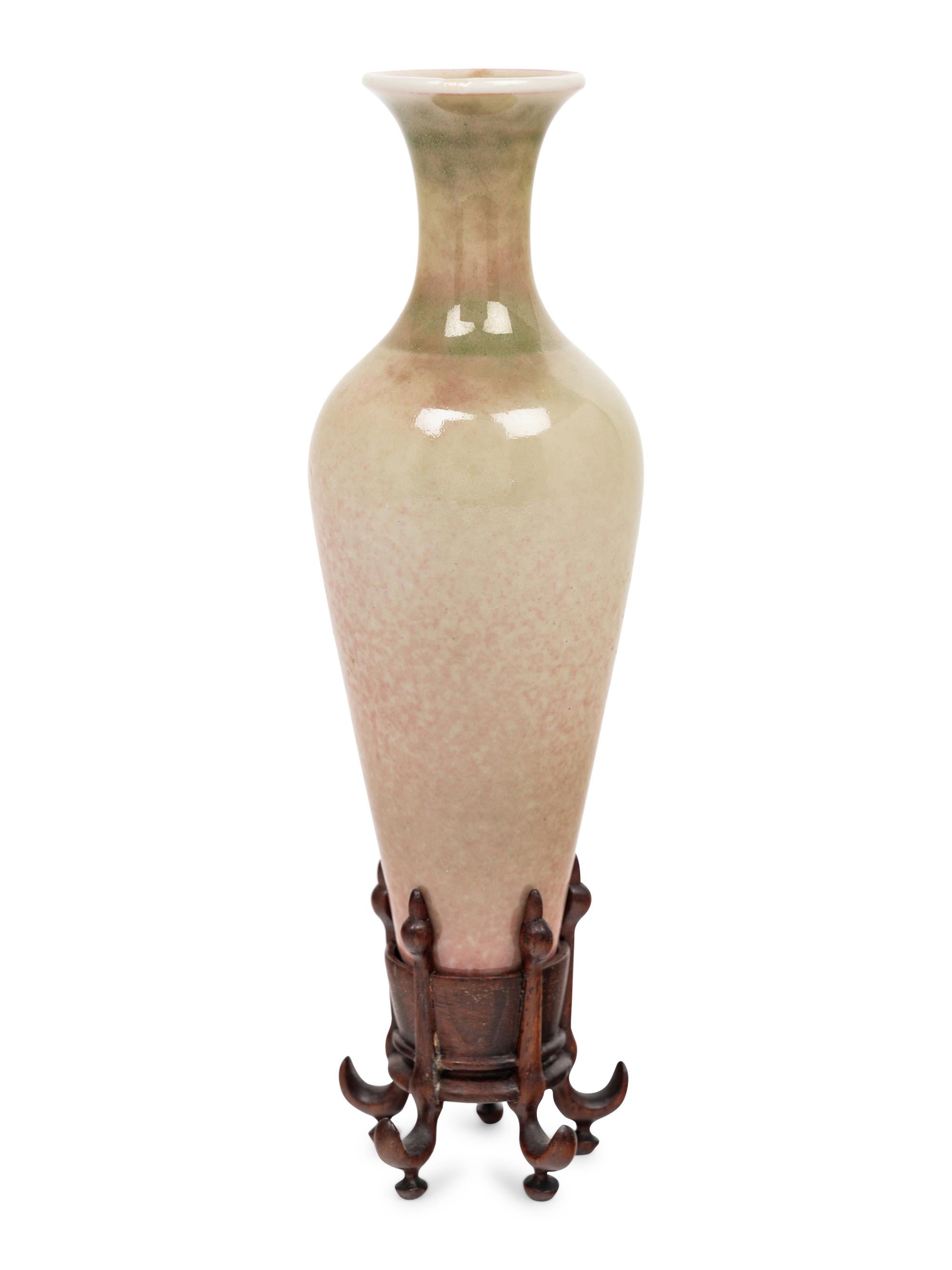 A Peachbloom Glazed Porcelain Amphora Vase, Liuyezun