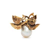EVELYN CLOTHIER, CULTURED BAROQUE PEARL, DIAMOND AND ENAMEL BROOCH