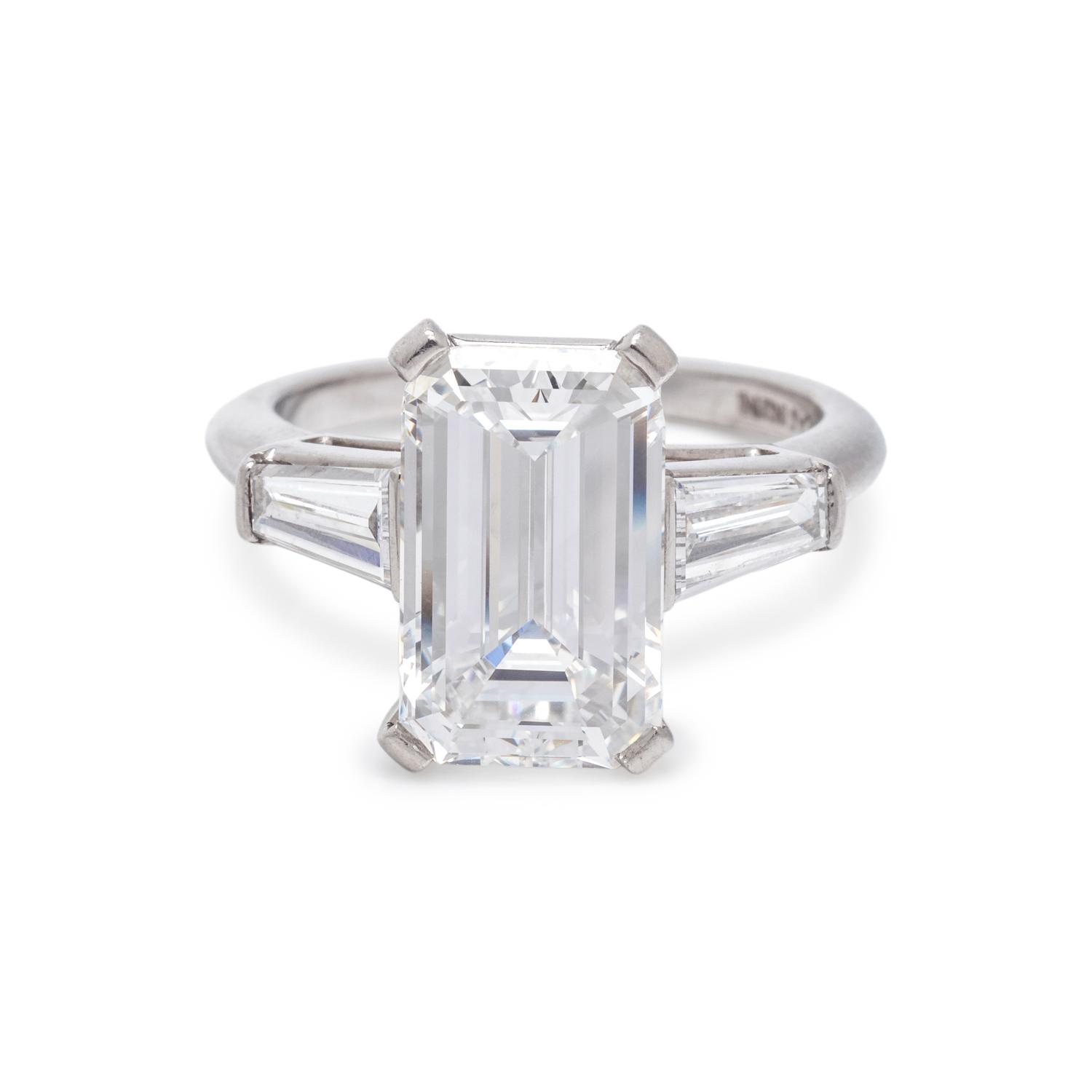 DIAMOND RING