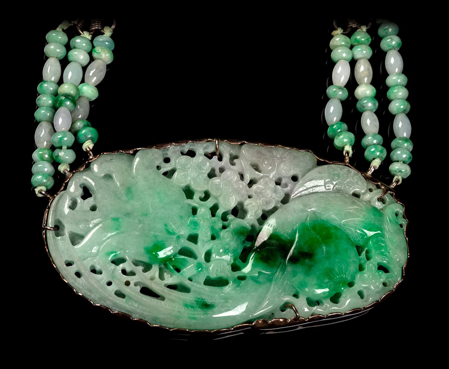 A Chinese Jadeite Beaded Necklace