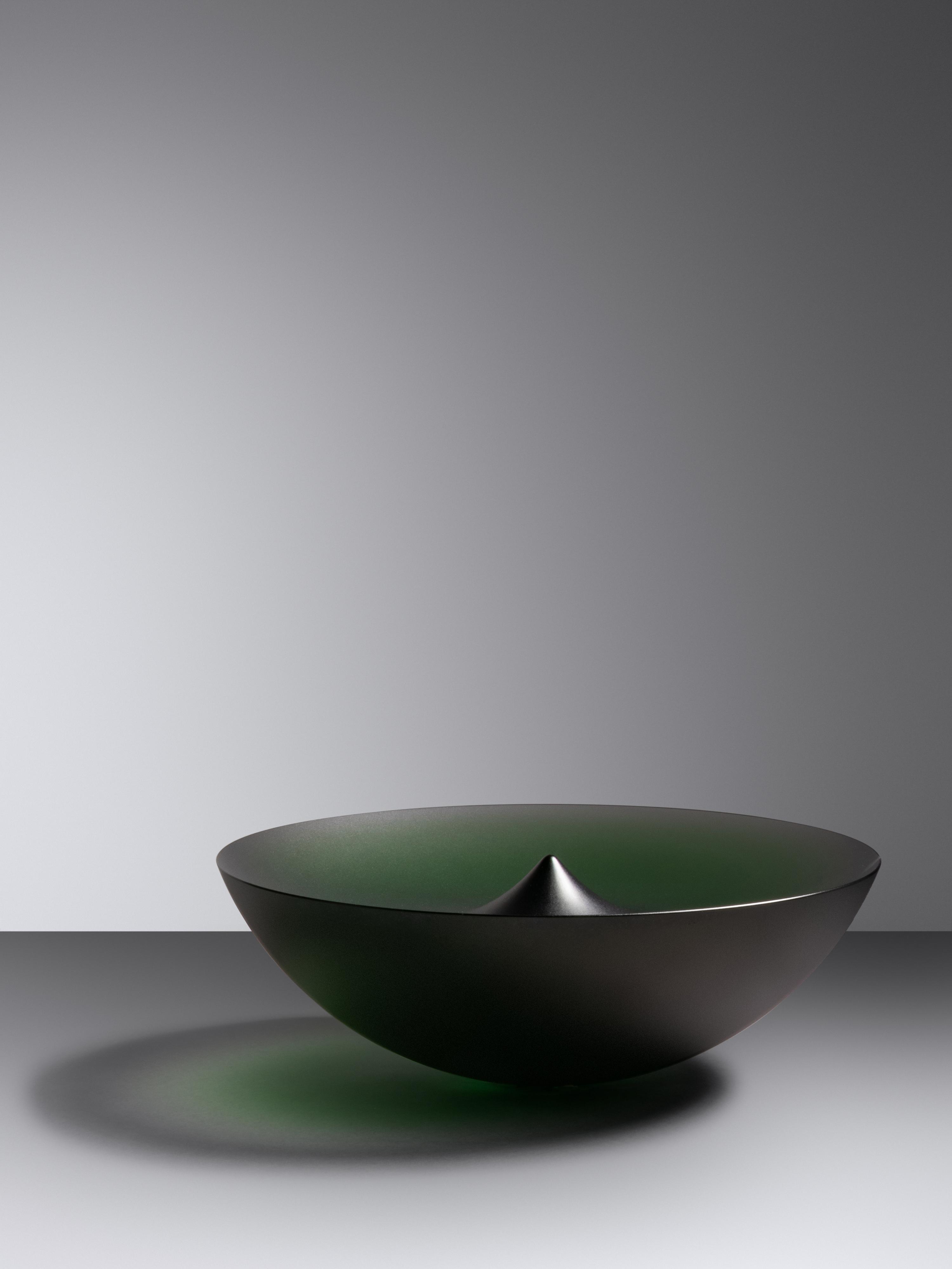 Bowl with Peak