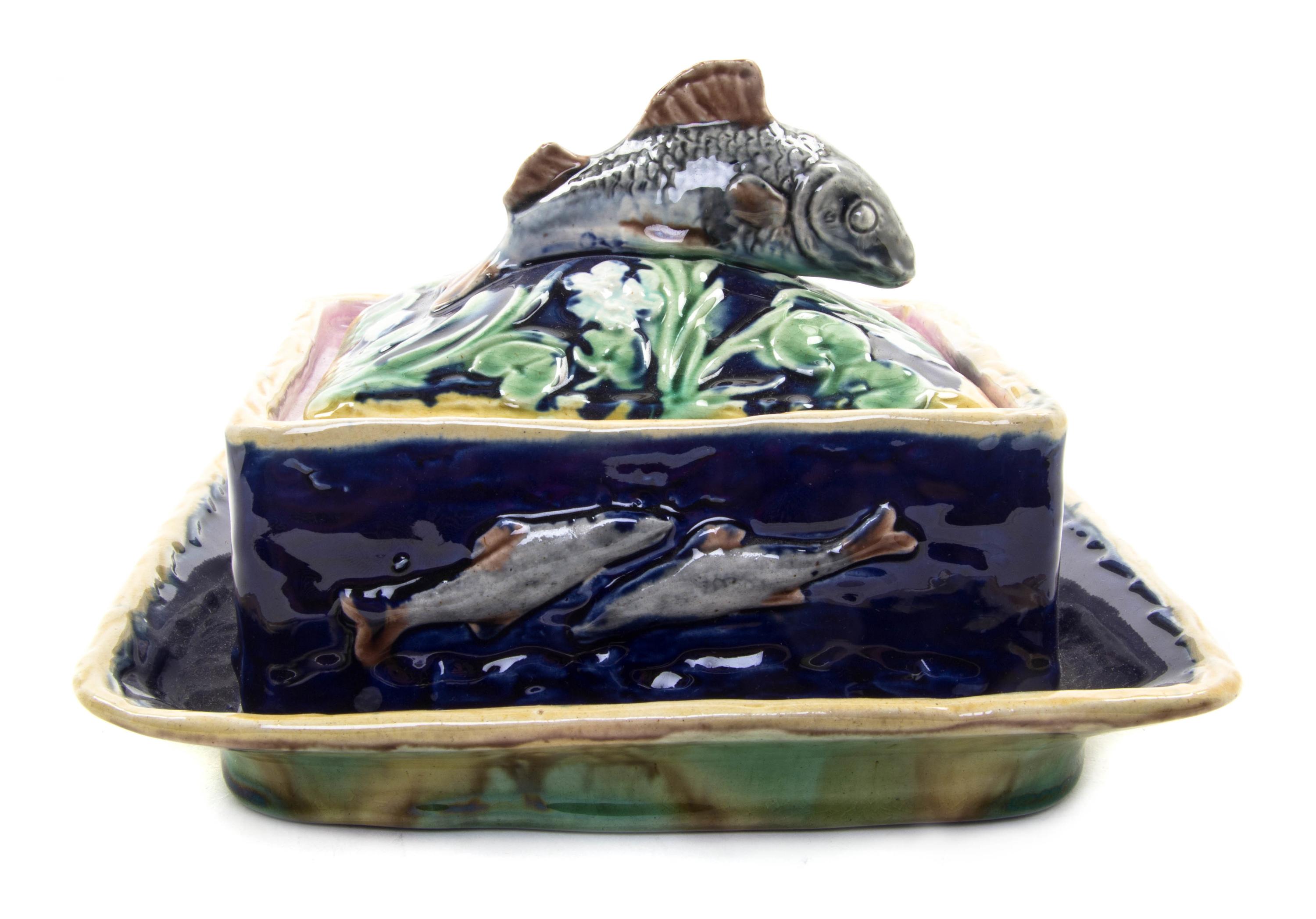 A Majolica Butter Dish and Cover, Width 7 7/8 inches.