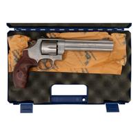 *Smith & Wesson Model 625-7 in Box with Accessories
